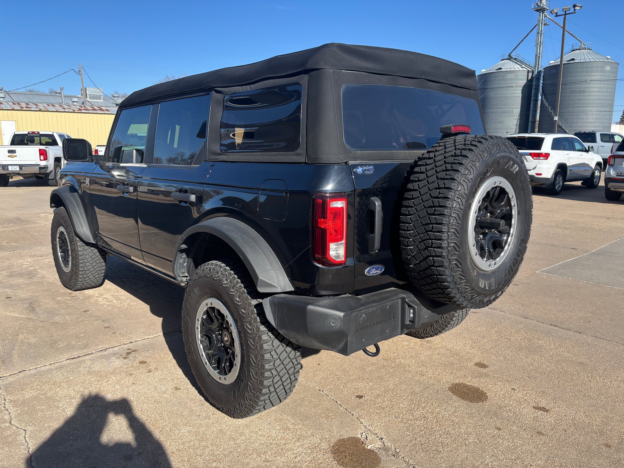 Used 2023 Ford Bronco Big Bend w/ Sasquatch Package AWD/4WD image 5