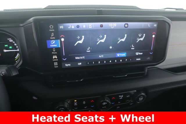 Used 2025 Jeep Wrangler Unlimited Sahara image 4