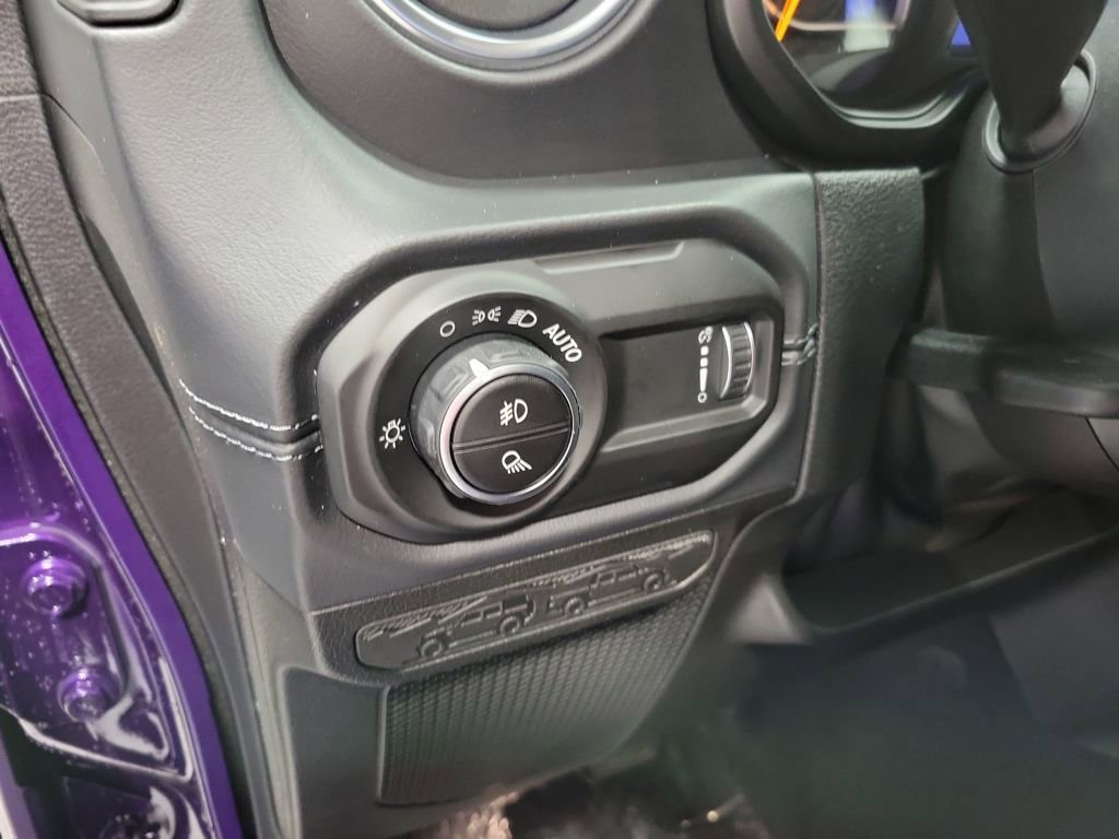 New 2026 Jeep Gladiator Sahara image 12