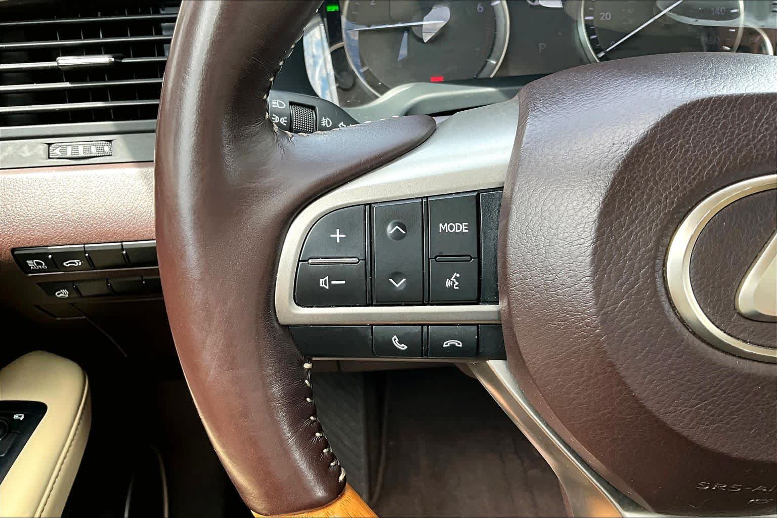 Used 2019 Lexus RX 350L FWD image 22