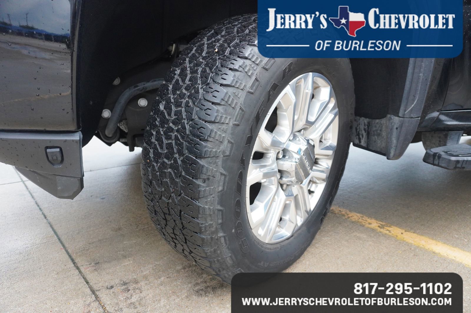Used 2023 GMC Sierra 2500 Denali w/ Denali Ultimate Package AWD/4WD image 11