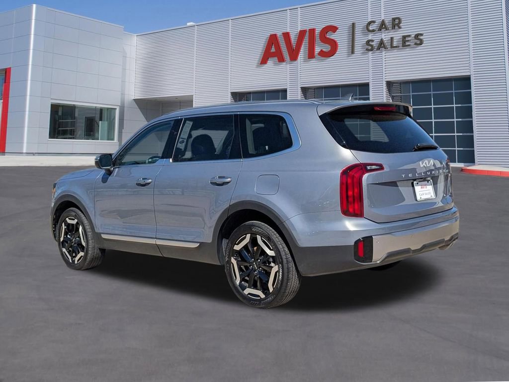 Used 2025 Kia Telluride S image 9