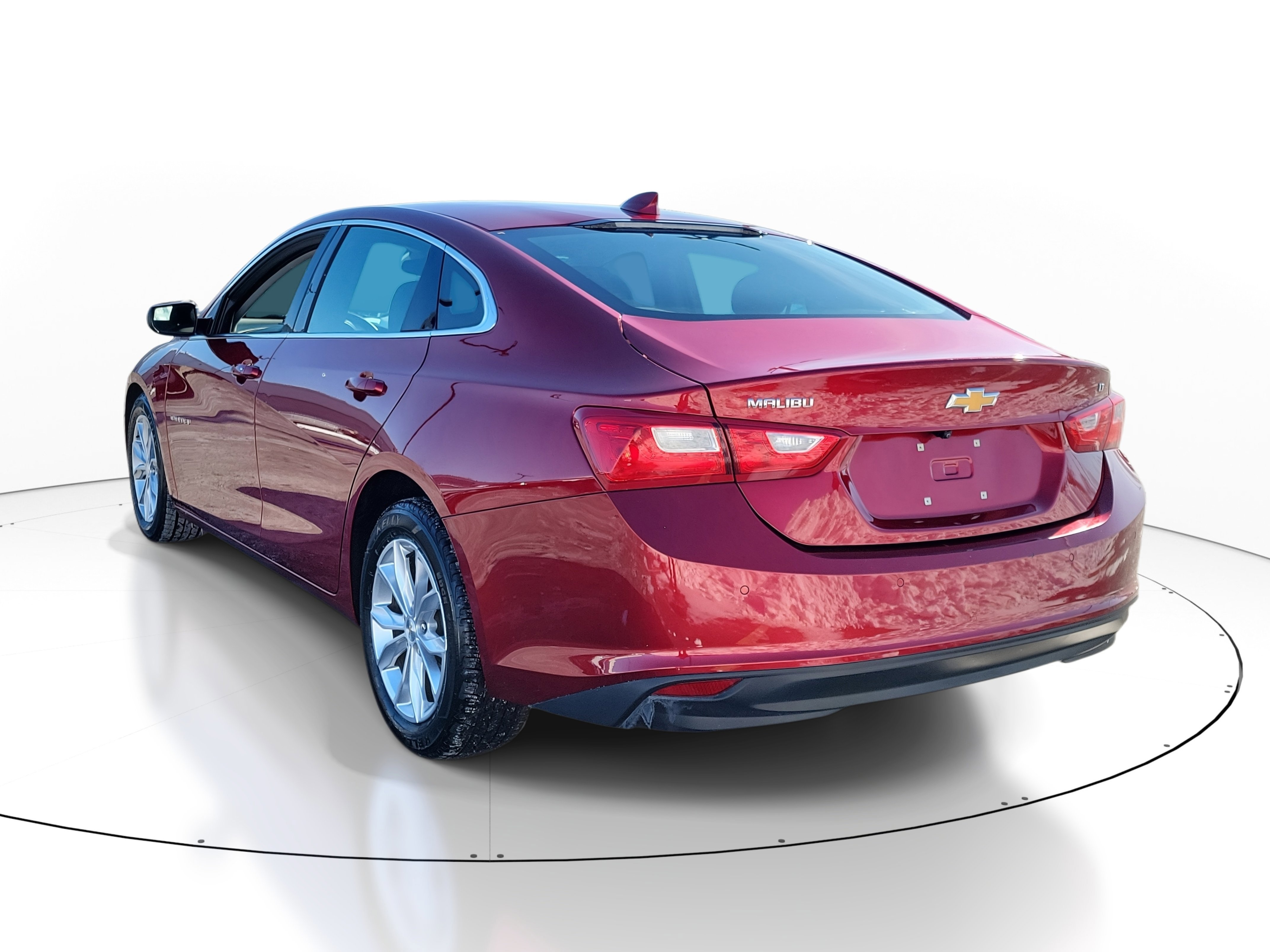 Used 2024 Chevrolet Malibu LT image 3