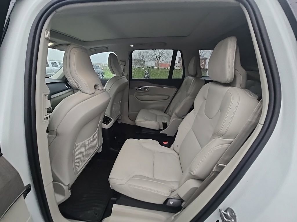 Used 2023 Volvo XC90 T8 Ultimate AWD/4WD image 24