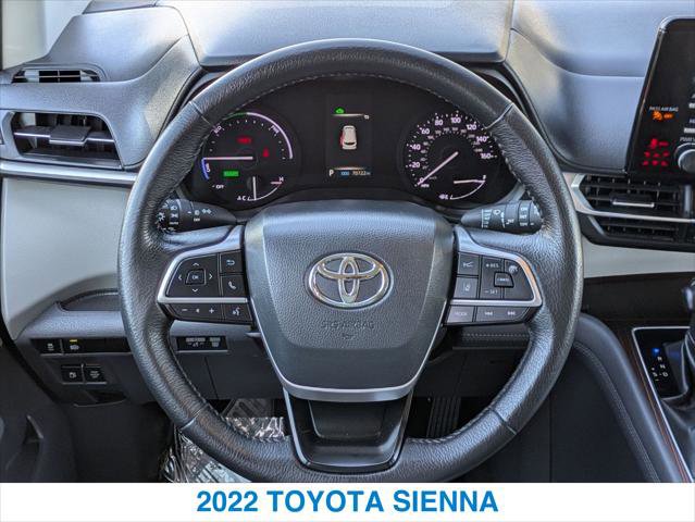 Used 2022 Toyota Sienna XLE image 15