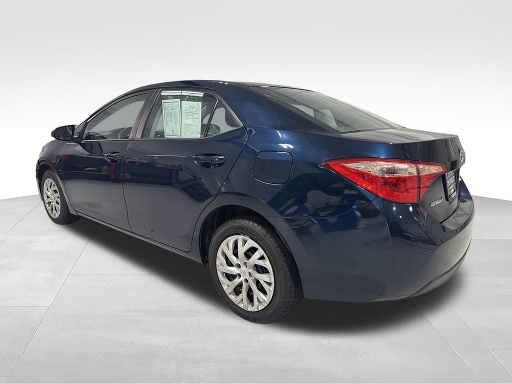 Used 2018 Toyota Corolla LE FWD image 45