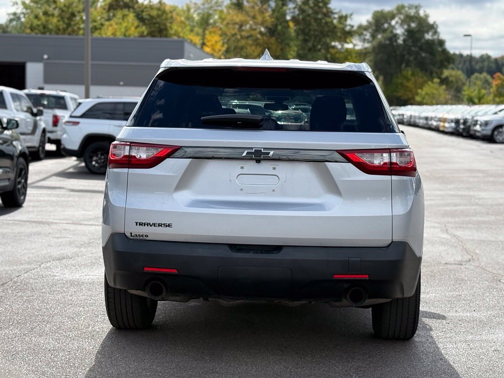 Used 2019 Chevrolet Traverse LS w/ LPO, Blackout Package FWD image 35