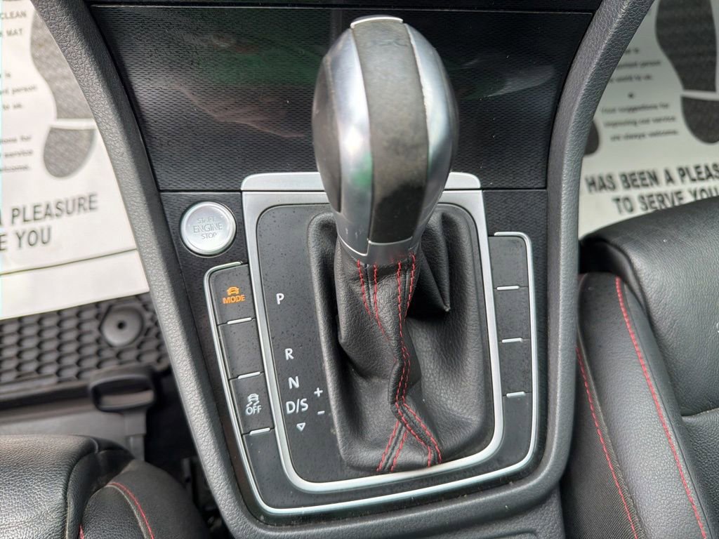 Used 2017 Volkswagen GTI SE image 24