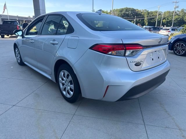 Used 2024 Toyota Corolla LE FWD image 5