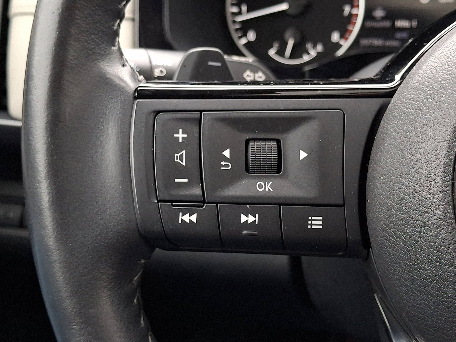 Certified 2023 Nissan Pathfinder SL w/ SL Premium Package AWD/4WD image 26