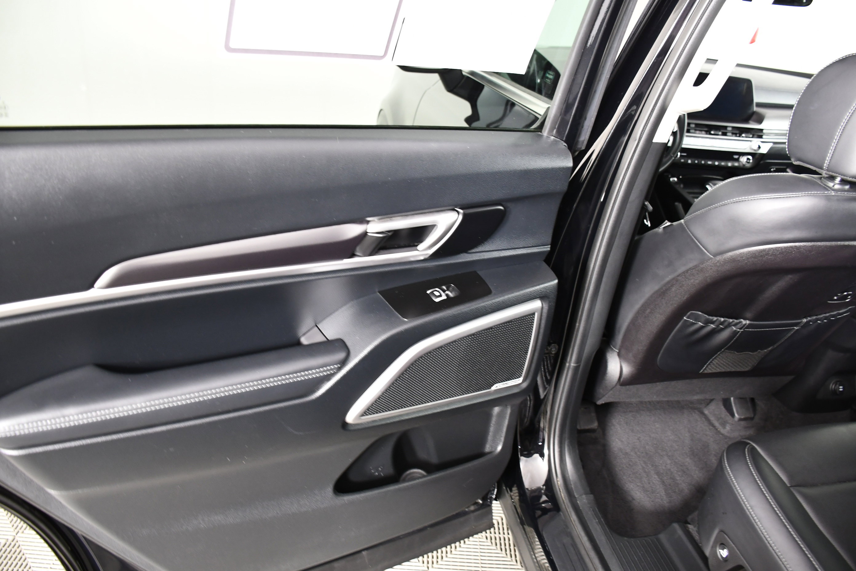 Used 2025 Kia Telluride S image 46