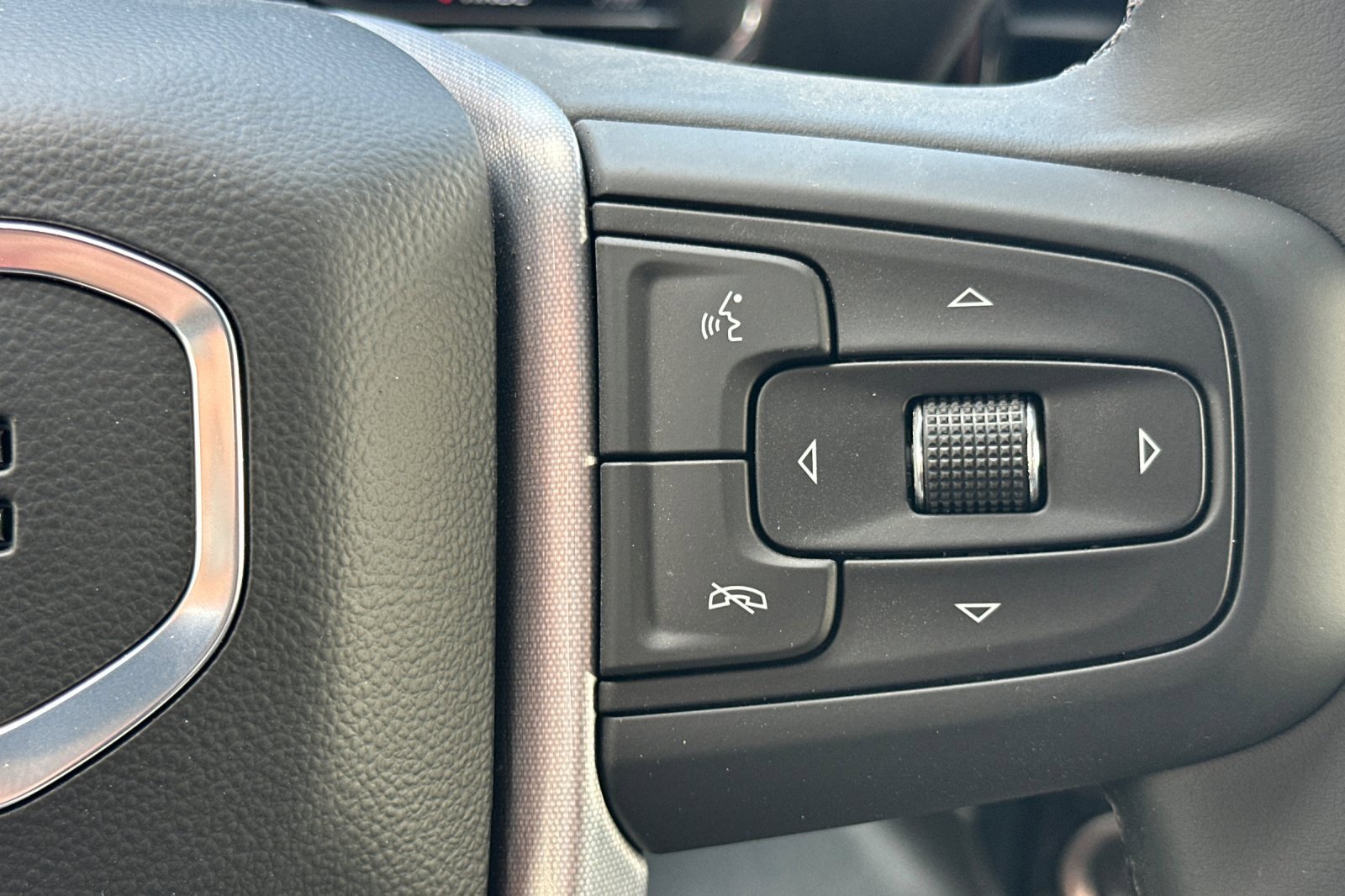 New 2025 GMC Sierra 1500 Elevation image 26