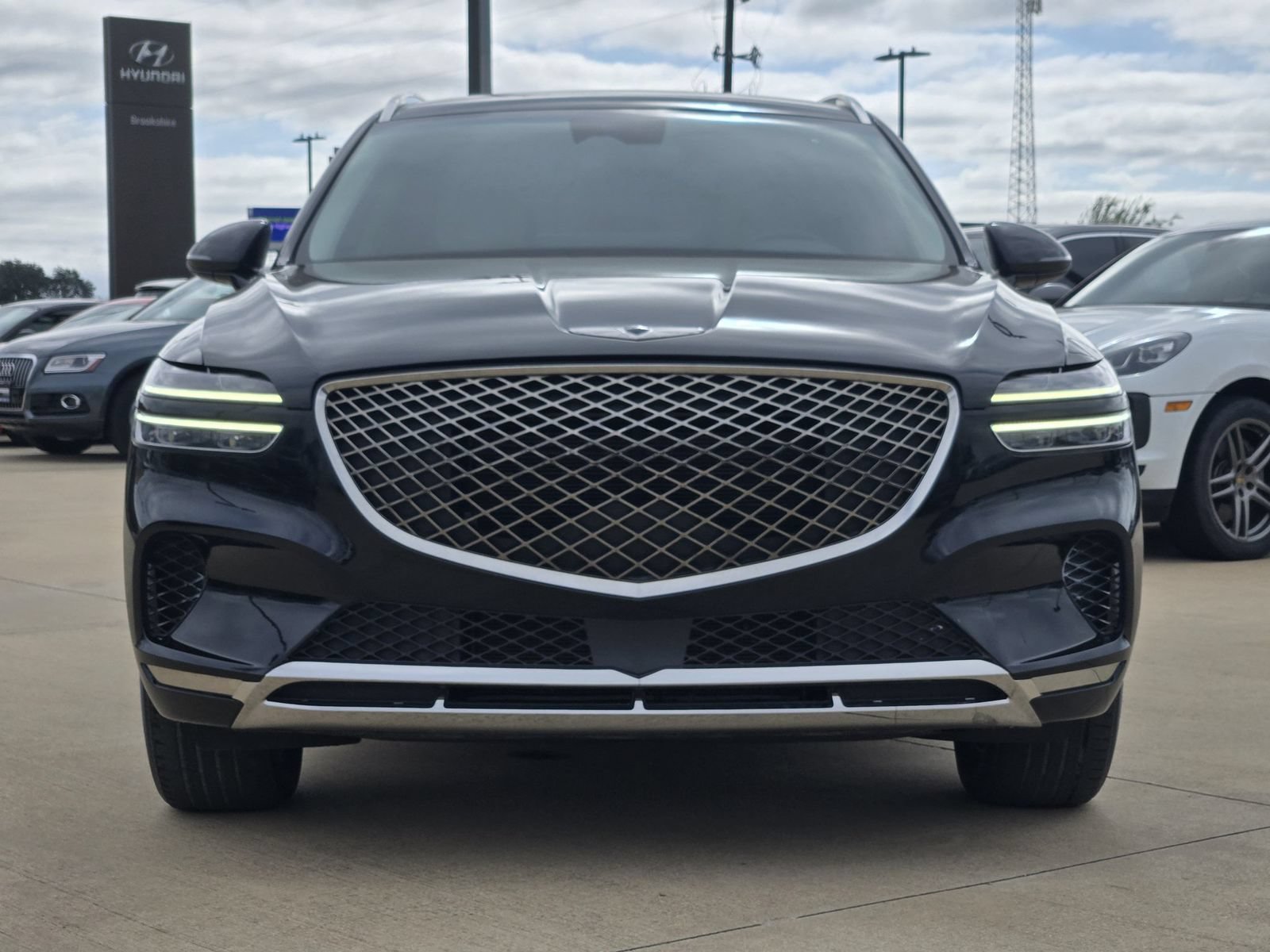 Used 2024 Genesis GV70 2.5T AWD/4WD image 2