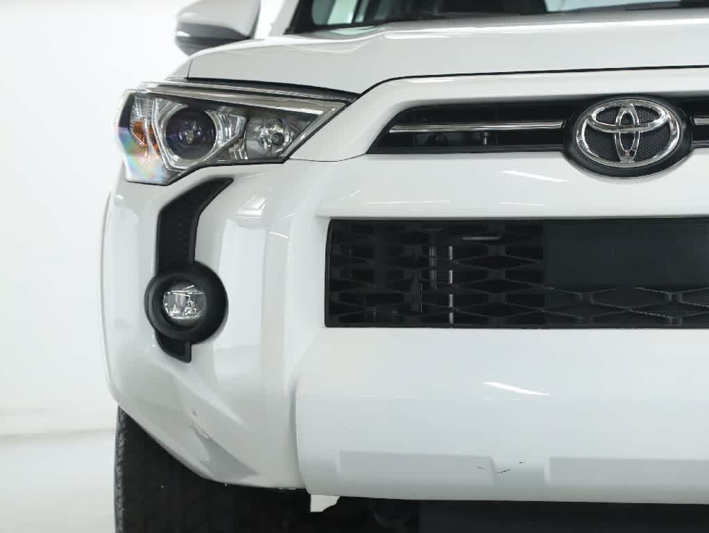 Certified 2023 Toyota 4Runner SR5 Premium w/ Moonroof Package AWD/4WD image 7