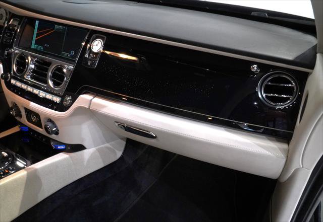 Used 2014 Rolls-Royce Wraith image 27