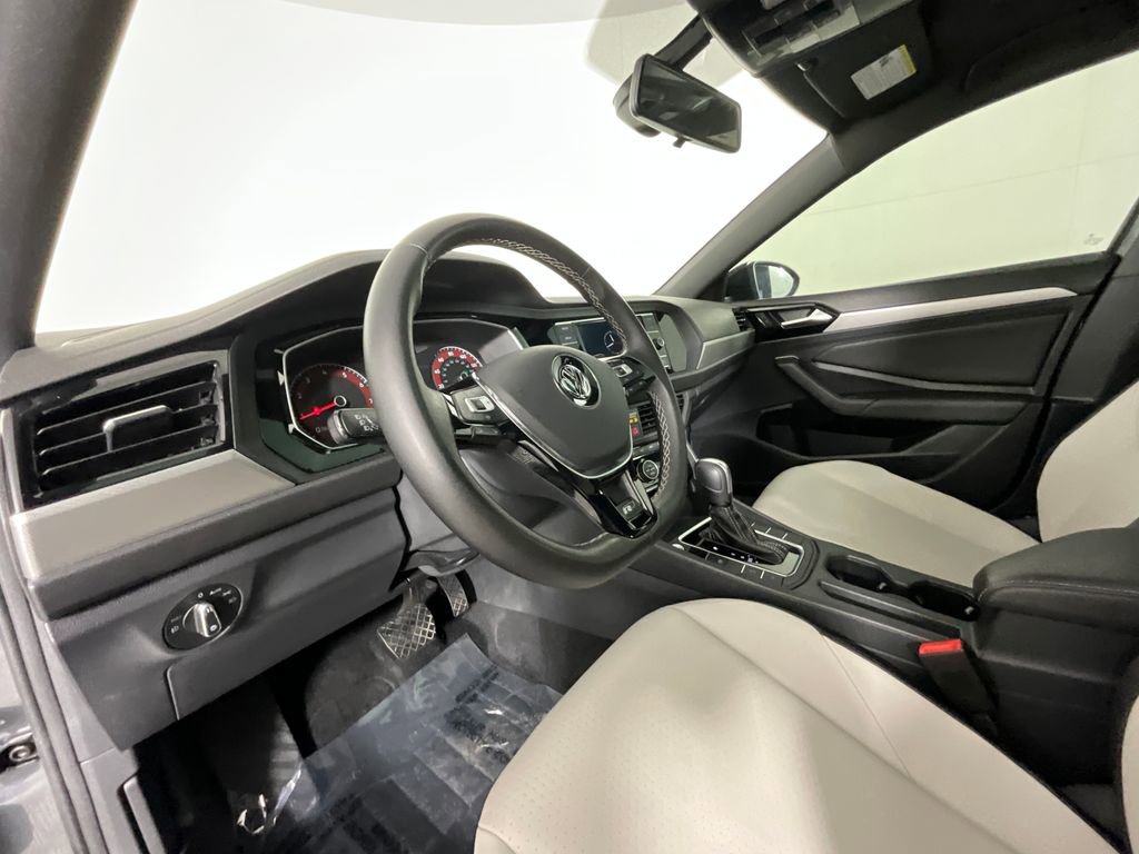 Used 2021 Volkswagen Jetta R-Line image 15