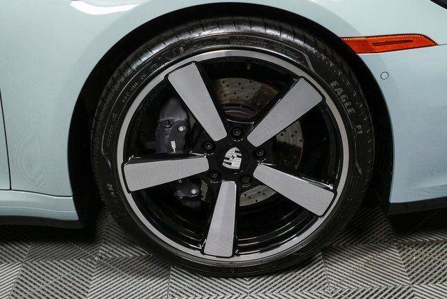 Certified 2026 Porsche 911 Carrera RWD image 5
