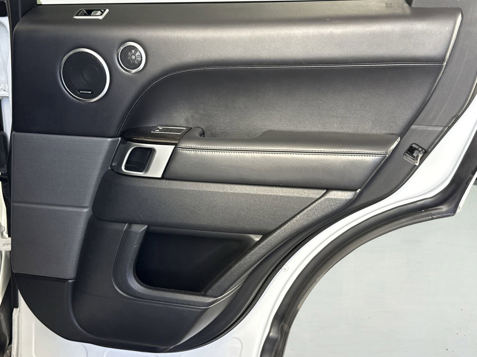 Used 2020 Land Rover Range Rover Sport HSE Dynamic image 32