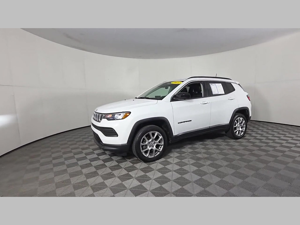 Used 2022 Jeep Compass Latitude AWD/4WD image 42