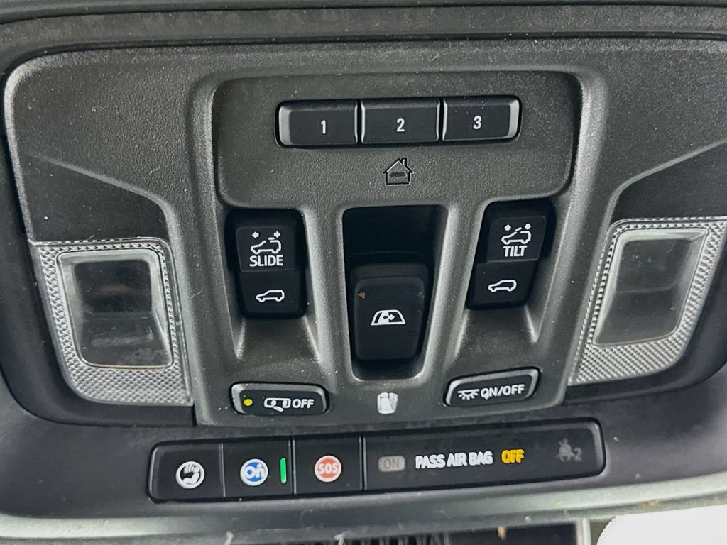 Used 2025 GMC Sierra 2500 AT4X AWD/4WD image 15