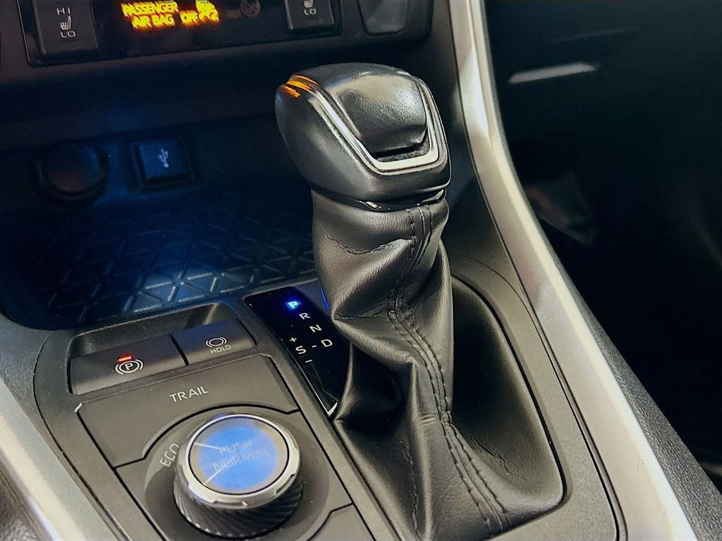 Used 2020 Toyota RAV4 XSE AWD/4WD image 14