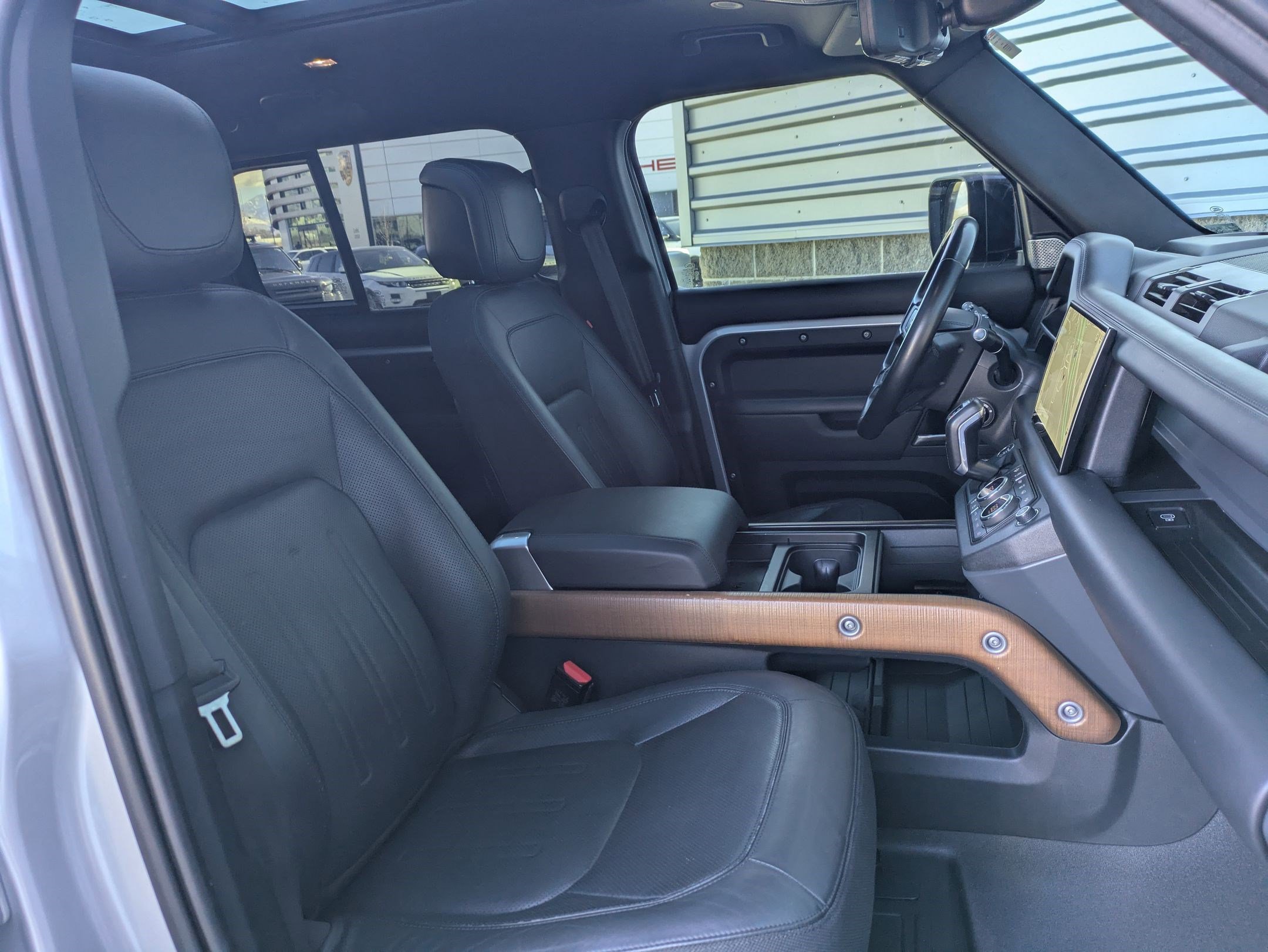 Certified 2023 Land Rover Defender 130 X image 30