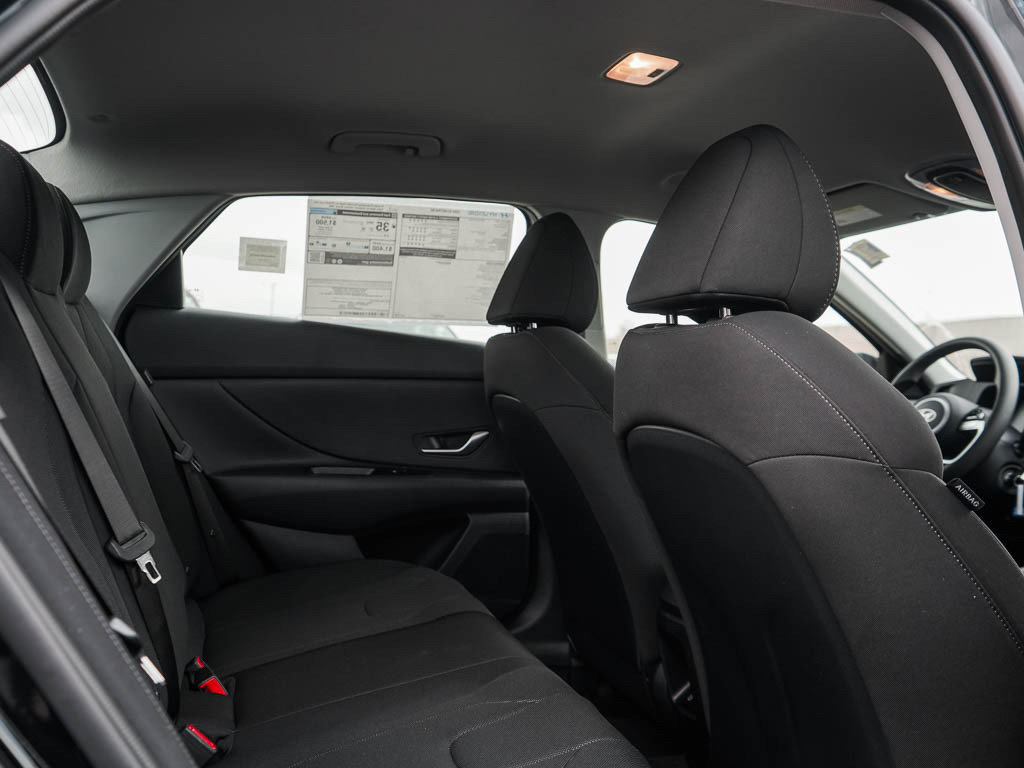 New 2026 Hyundai Elantra SE FWD image 10