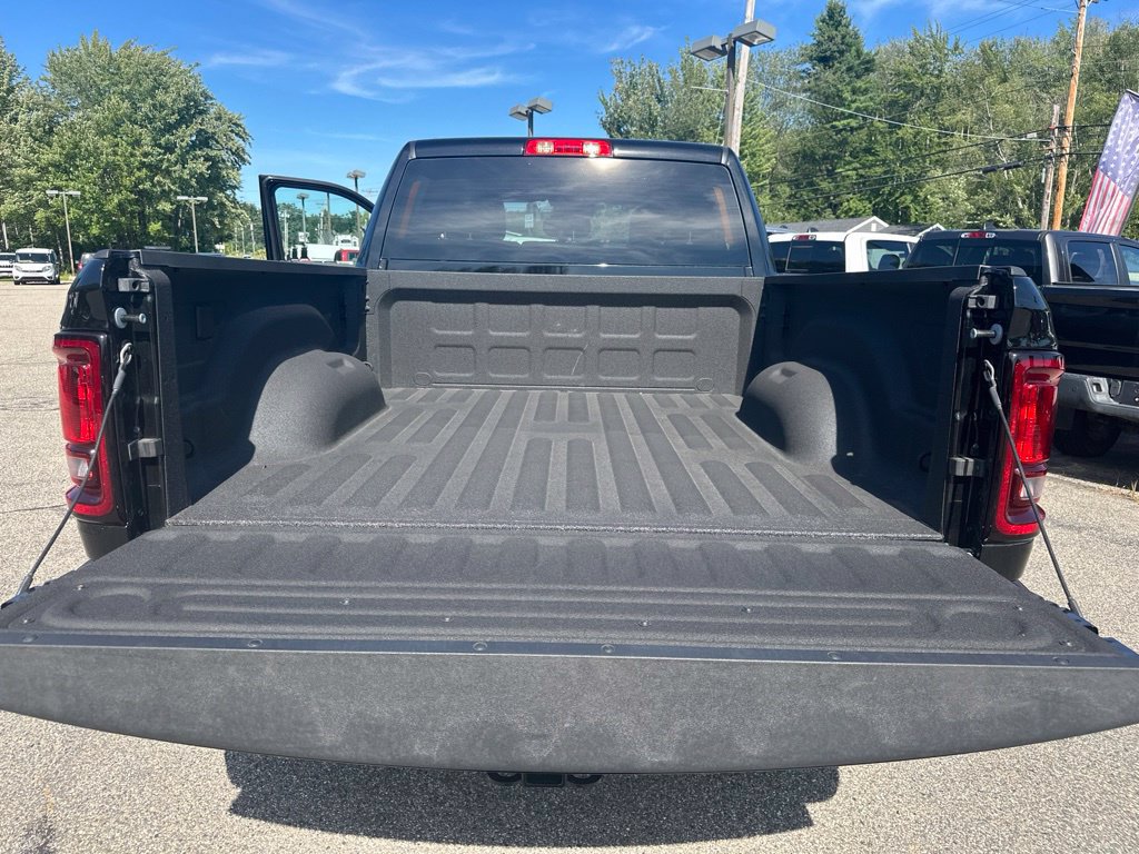 New 2026 RAM 3500 Big Horn AWD/4WD image 26