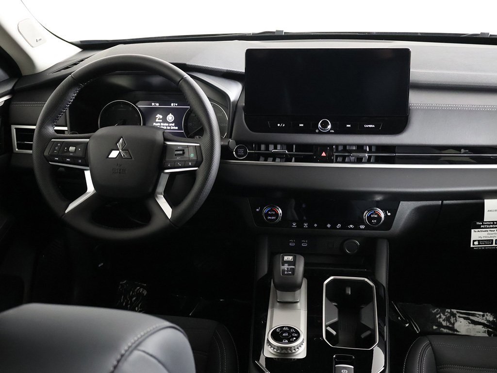 New 2025 Mitsubishi Outlander SE image 35