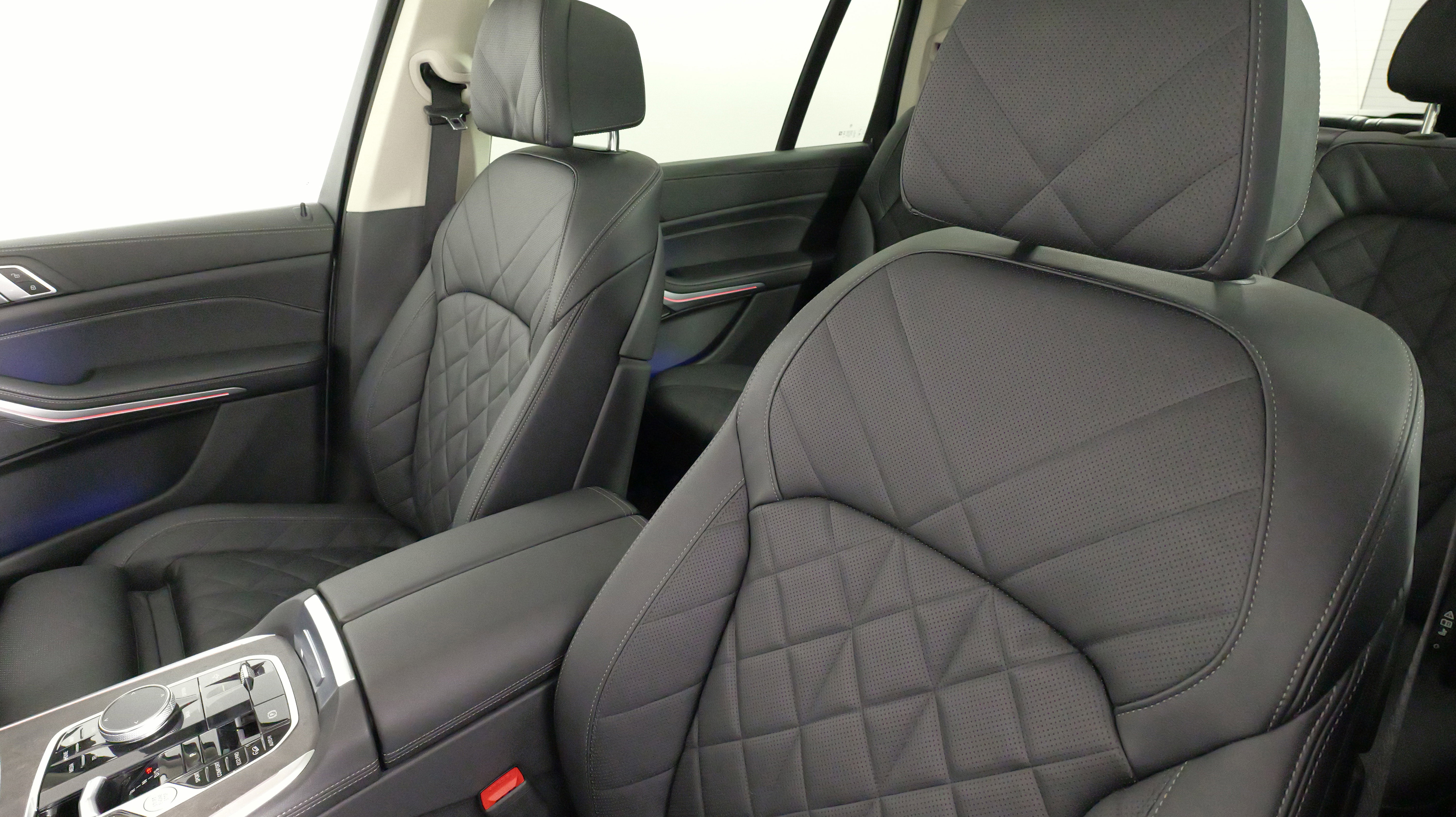 Used 2023 BMW X7 xDrive40i image 33