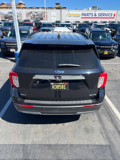 Used 2023 Ford Explorer XLT w/ Equipment Group 202A AWD/4WD image 12