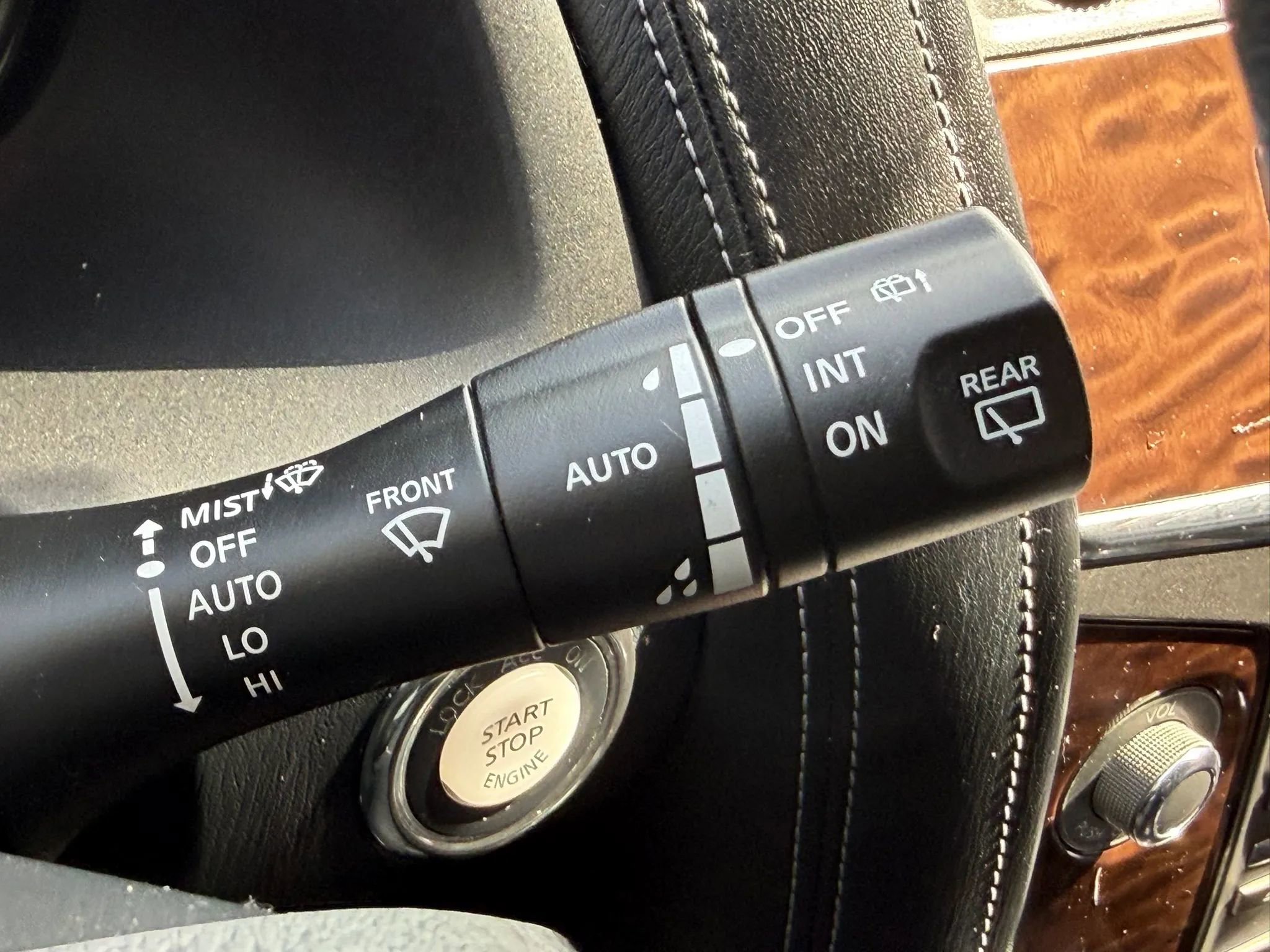 Used 2018 Nissan Armada SL w/ Moonroof Package image 51