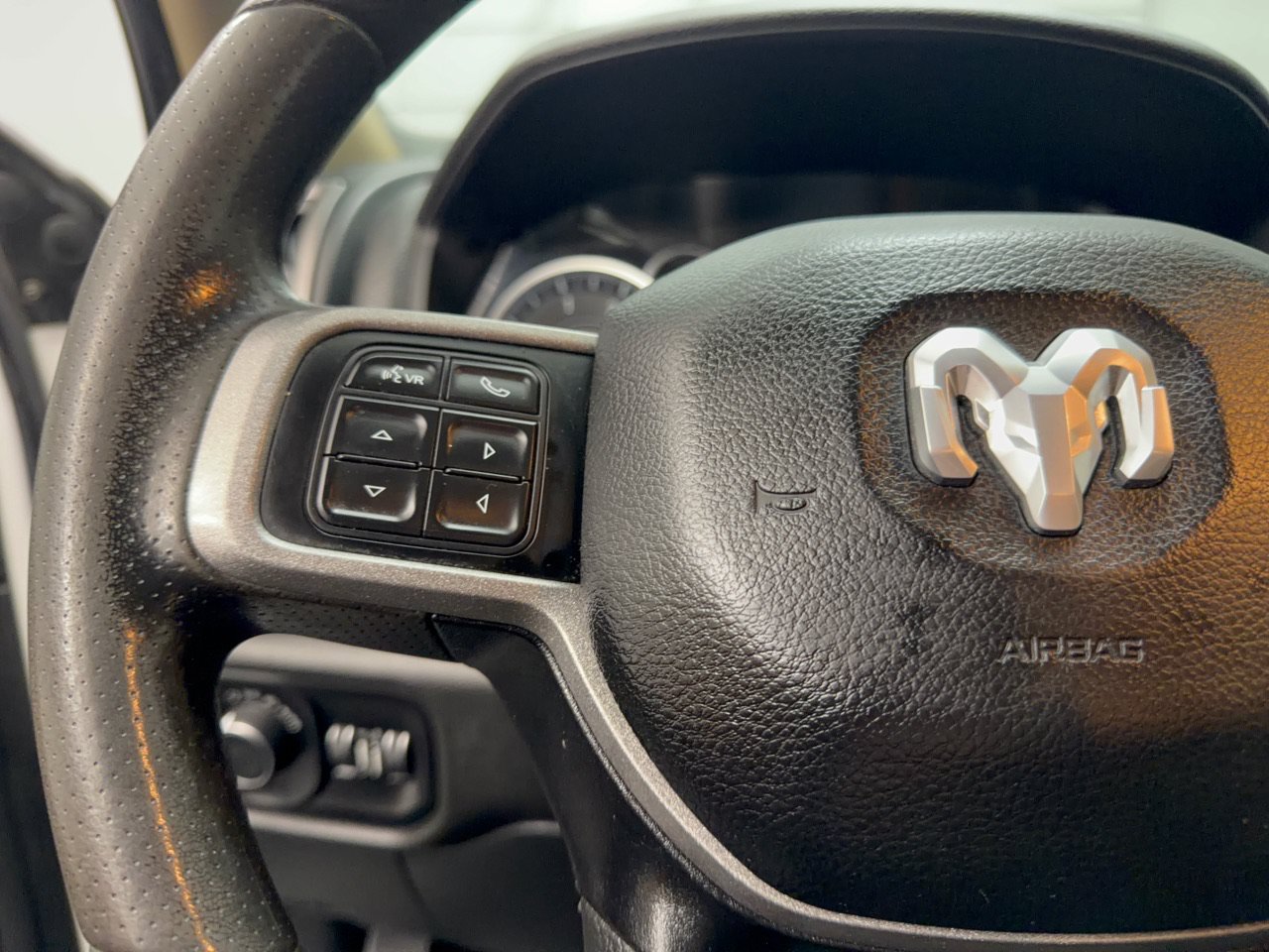 Used 2020 RAM 5500 Tradesman w/ Chrome Appearance Group AWD/4WD image 18