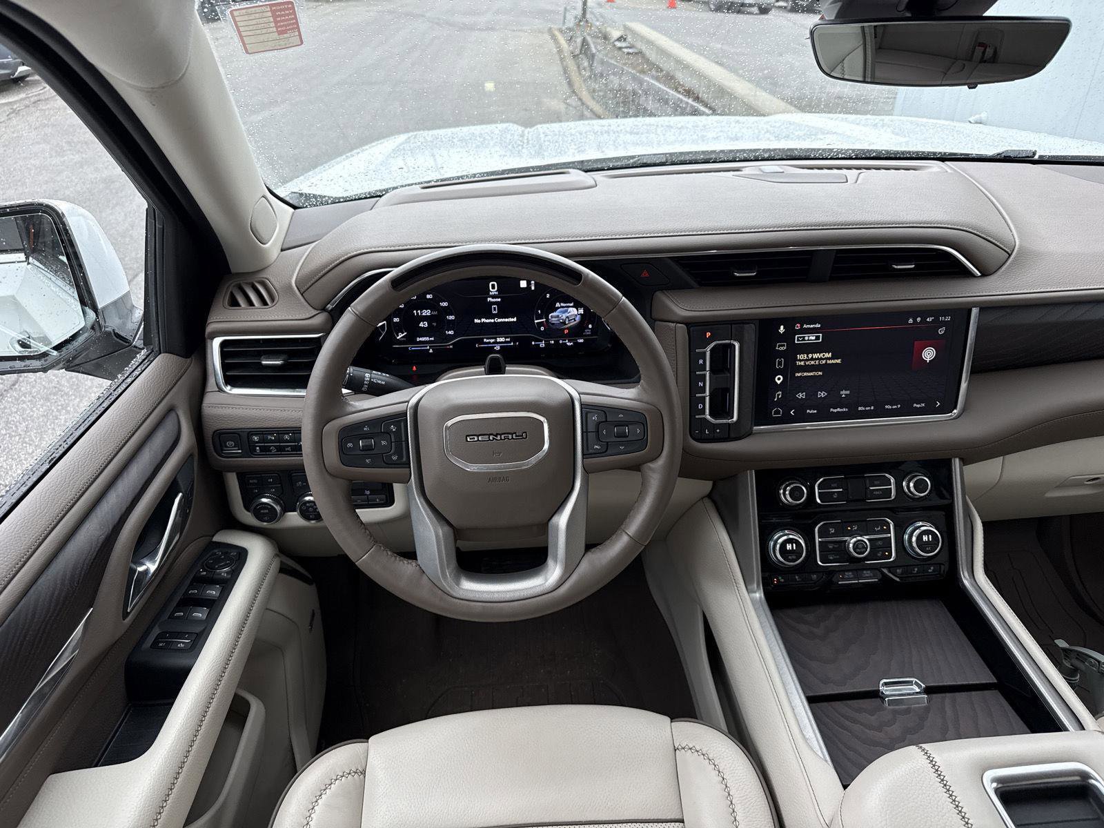 Used 2023 GMC Yukon XL Denali w/ Denali Reserve Package image 16