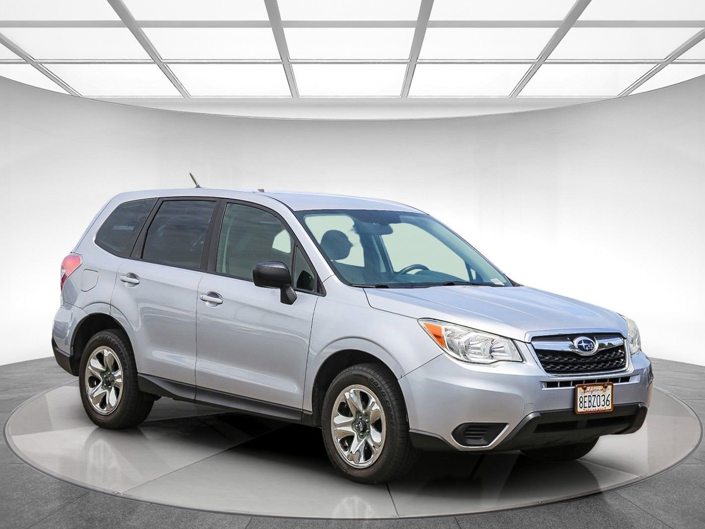 Used 2015 Subaru Forester 2.5i AWD/4WD image 4