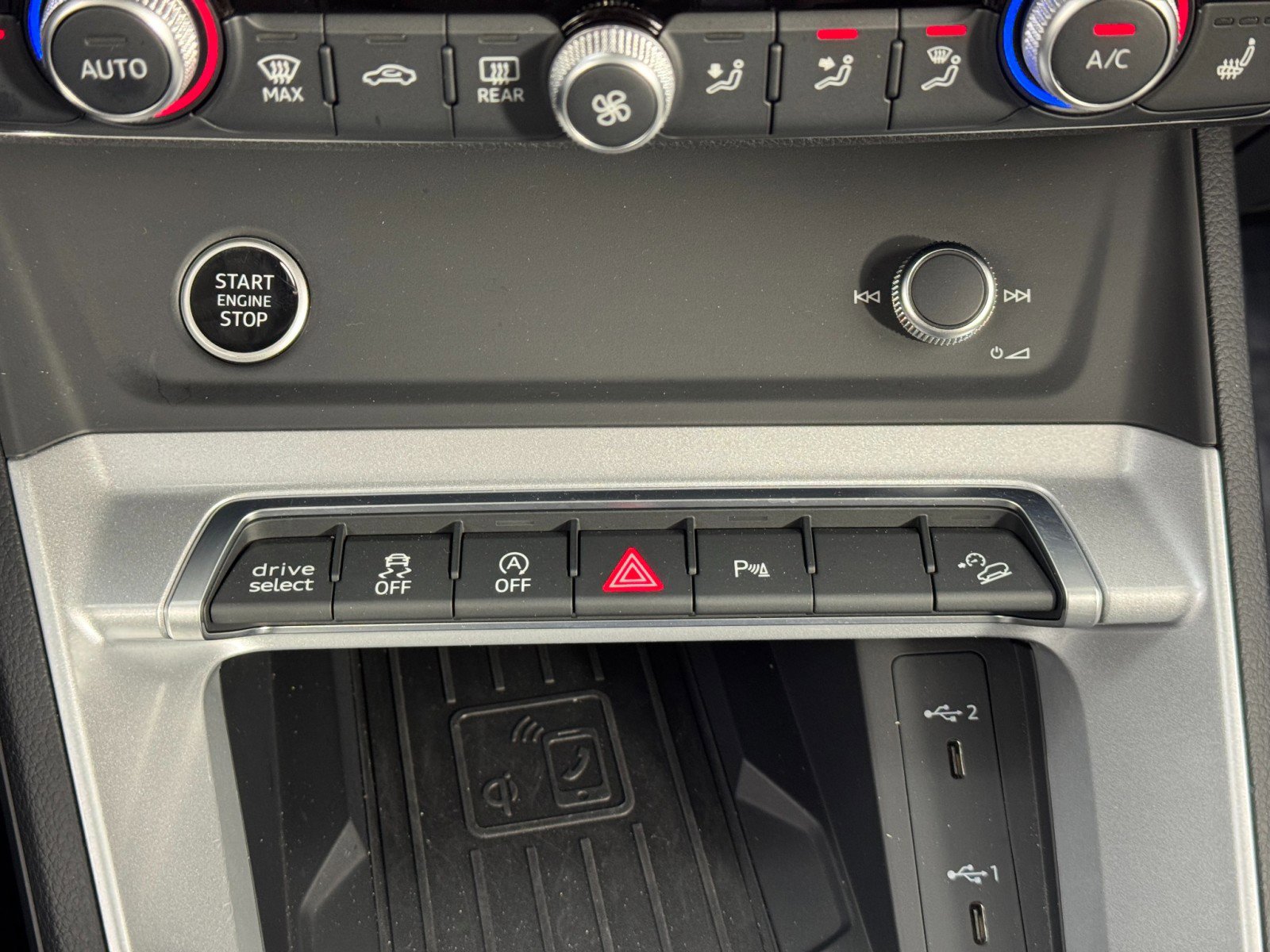 Used 2023 Audi Q3 2.0T Premium Plus image 30