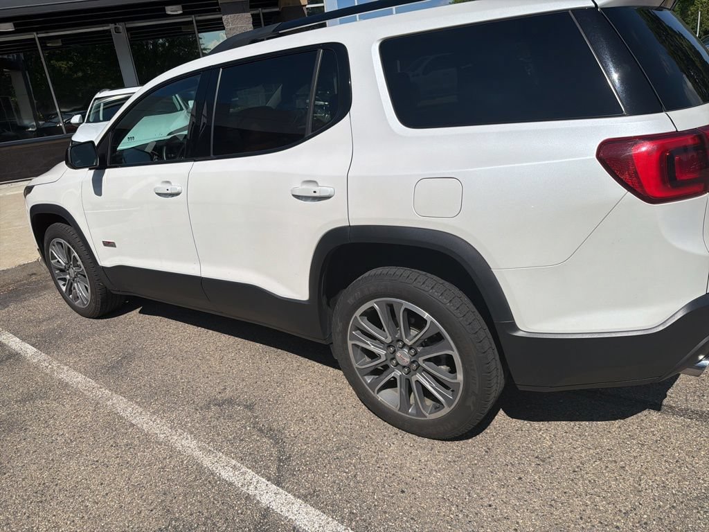 Used 2017 GMC Acadia SLT AWD/4WD image 9