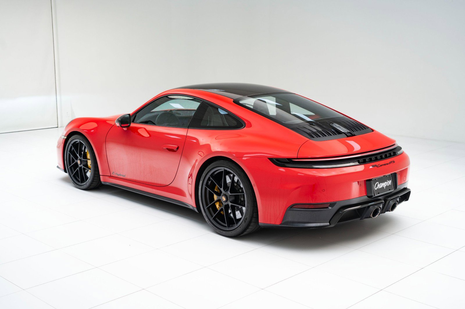 Certified 2025 Porsche 911 Carrera GTS image 3