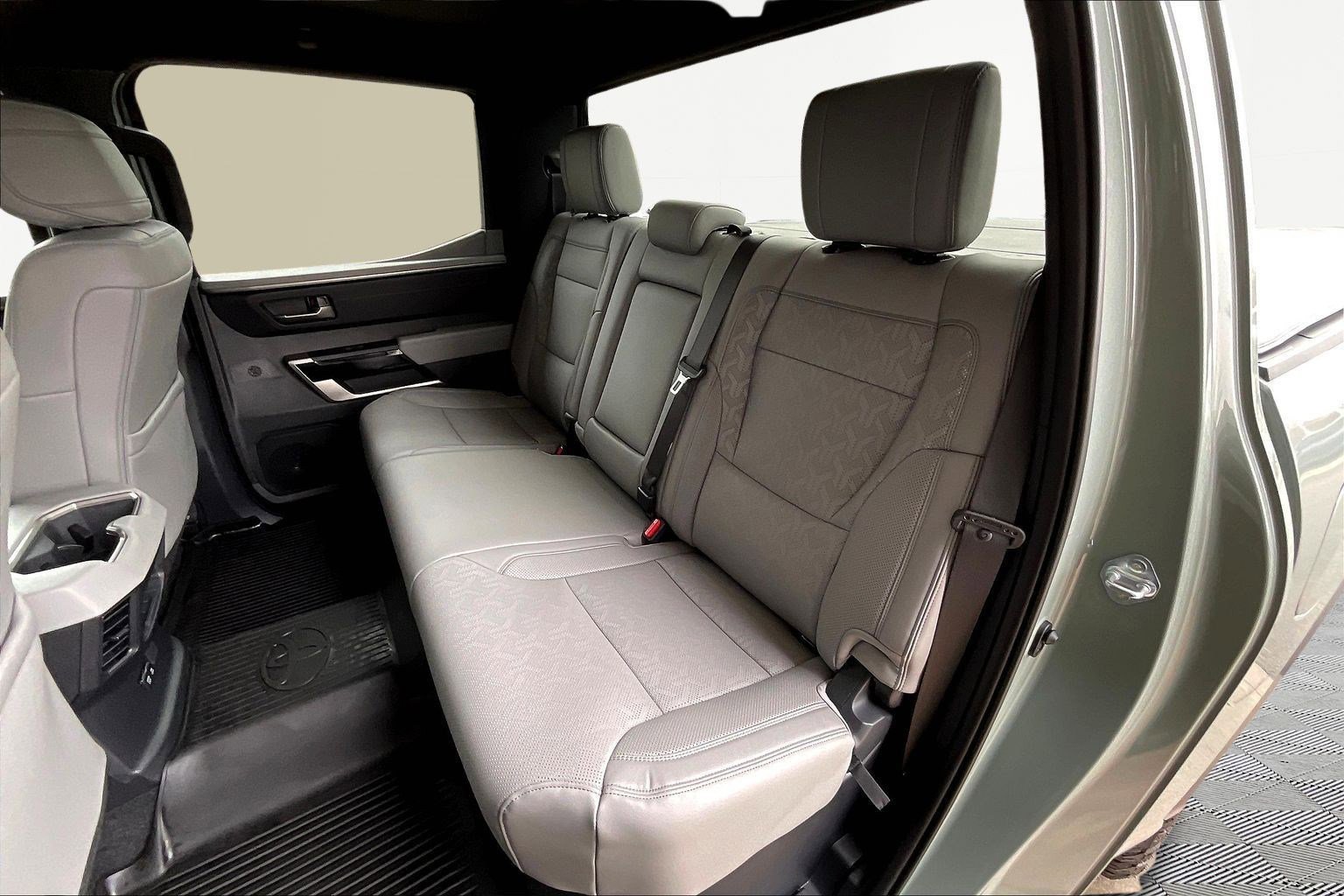 Used 2025 Toyota Tundra Limited image 24