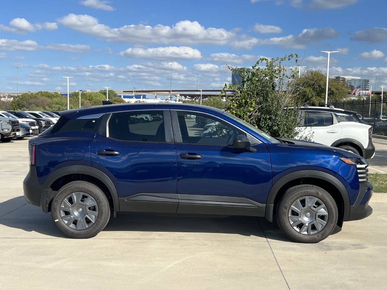 New 2027 Nissan Kicks S FWD image 3