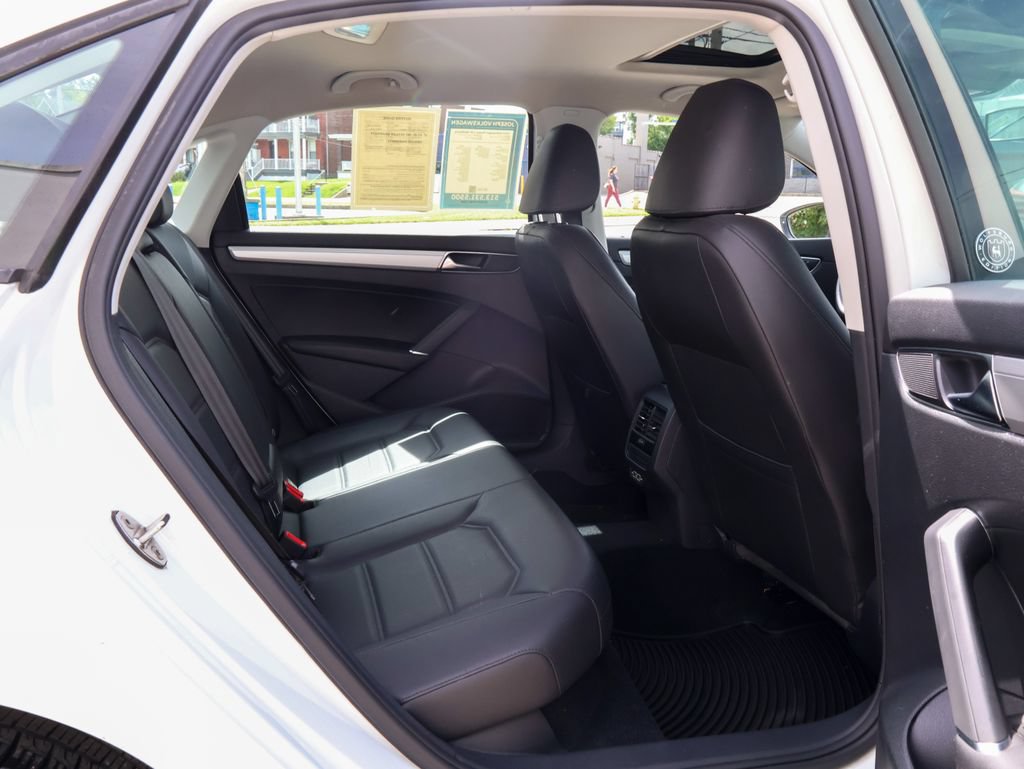 Used 2019 Volkswagen Passat 2.0T Wolfsburg FWD image 29