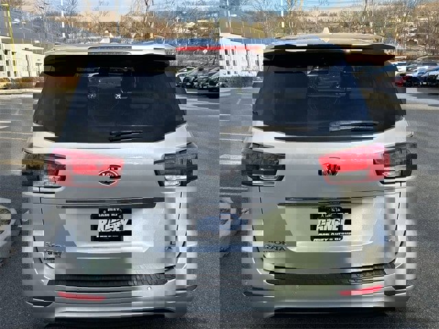 Used 2017 Kia Sedona LX w/ LX Essentials Premium Package image 26