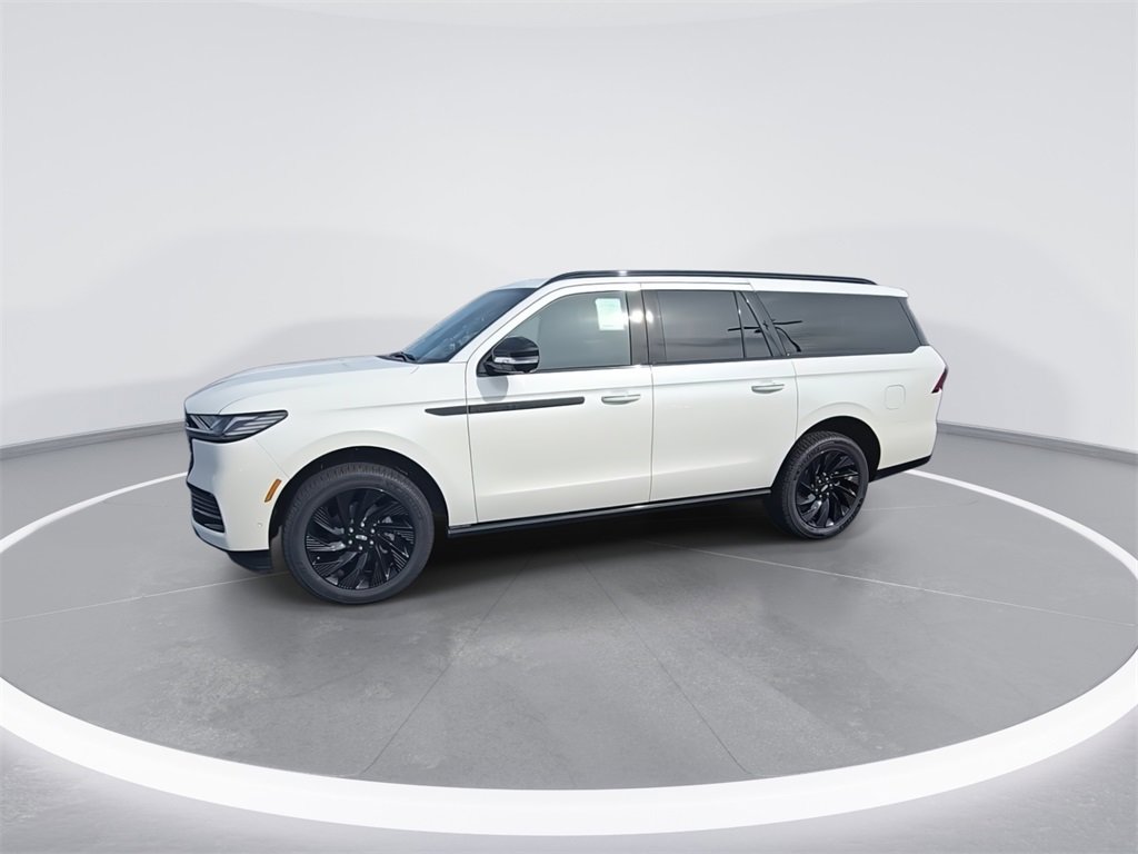 New 2025 Lincoln Navigator L Reserve w/ Jet Appearance Package image 4