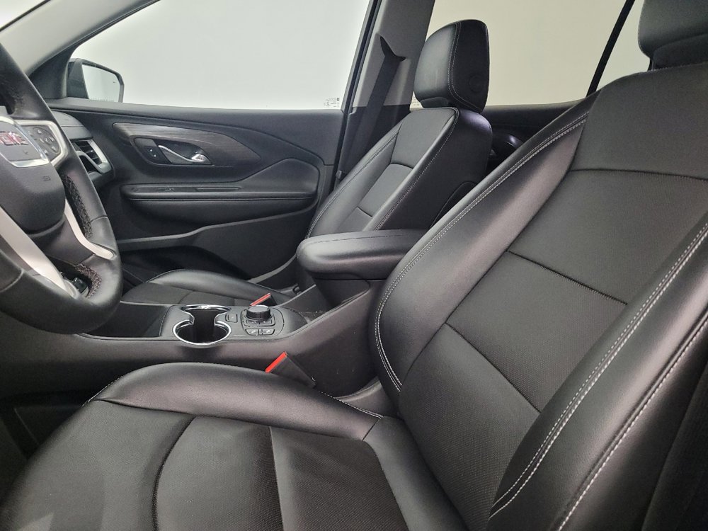 Used 2023 GMC Terrain SLT w/ Tech Package image 17