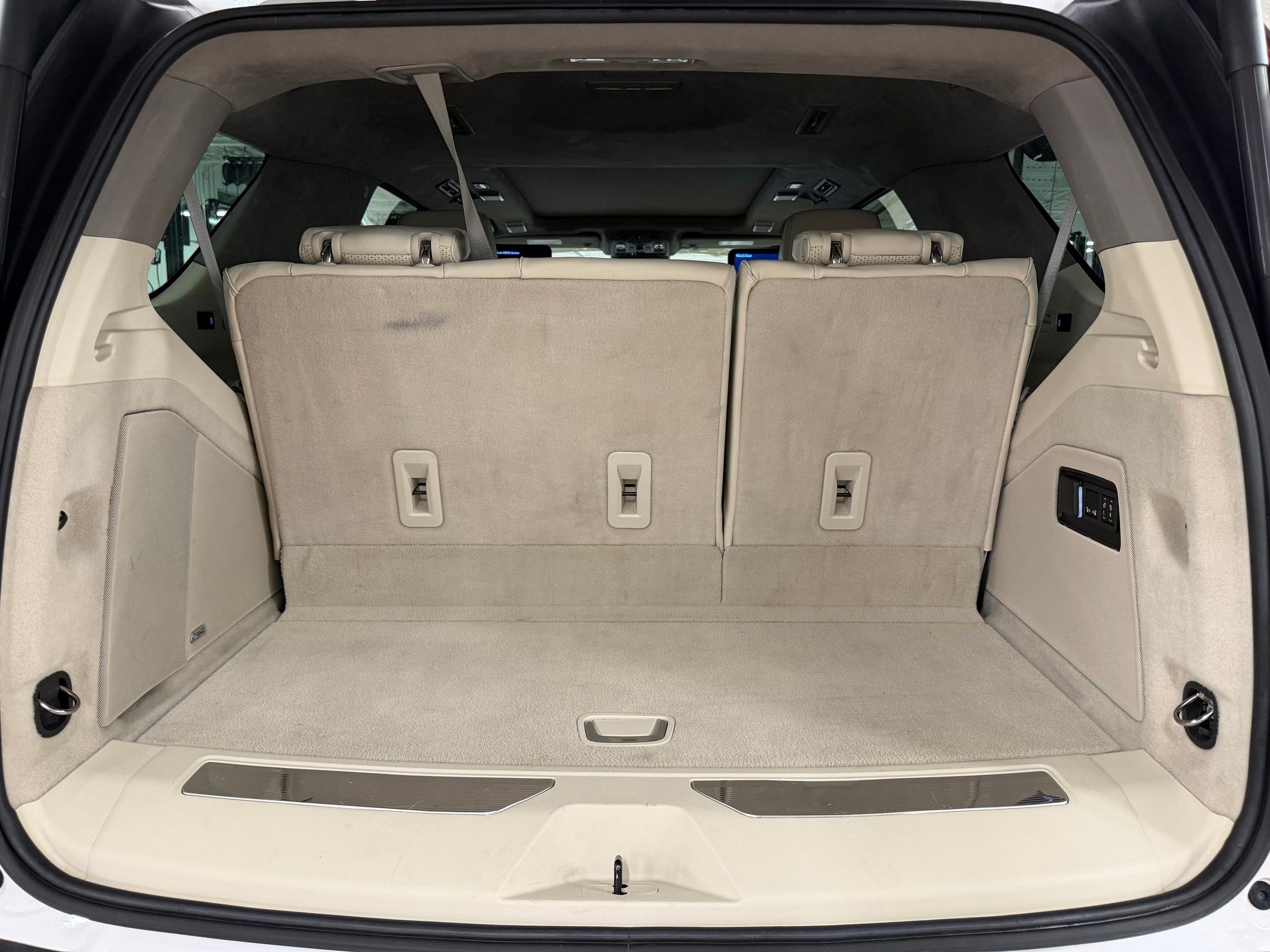 Certified 2023 Cadillac Escalade Sport Platinum w/ LPO, ONYX Package AWD/4WD image 25
