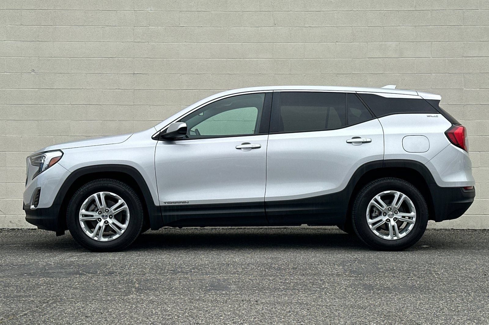 Certified 2021 GMC Terrain SLE FWD image 7