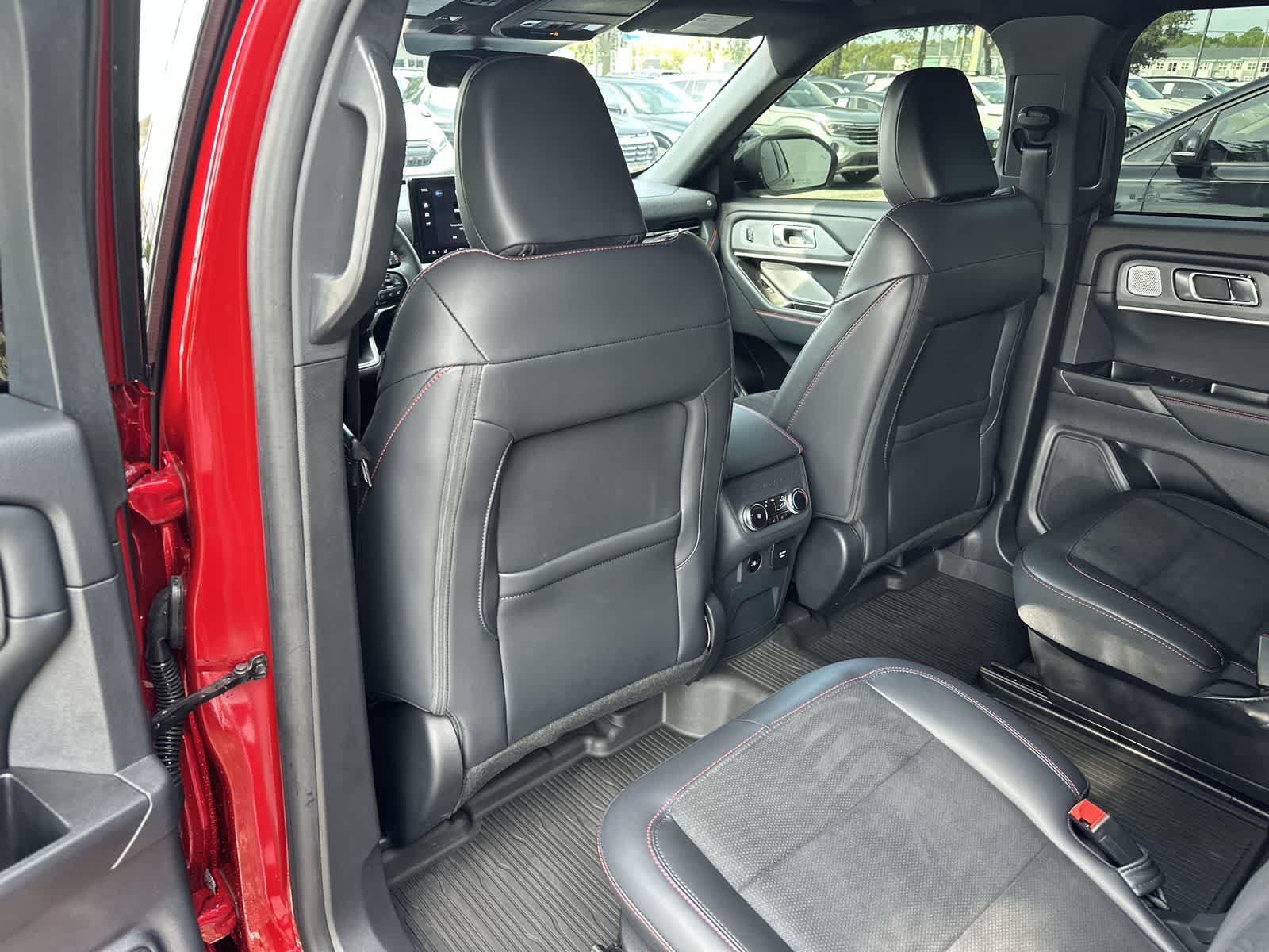 Used 2025 Ford Explorer ST w/ Sun And Sound Package AWD/4WD image 17