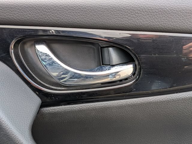 Used 2022 Nissan Rogue Sport SV FWD image 36