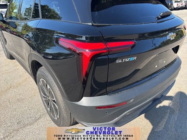 New 2026 Chevrolet Blazer EV LT image 4