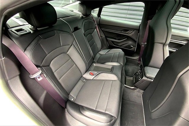 Used 2022 Porsche Taycan image 39